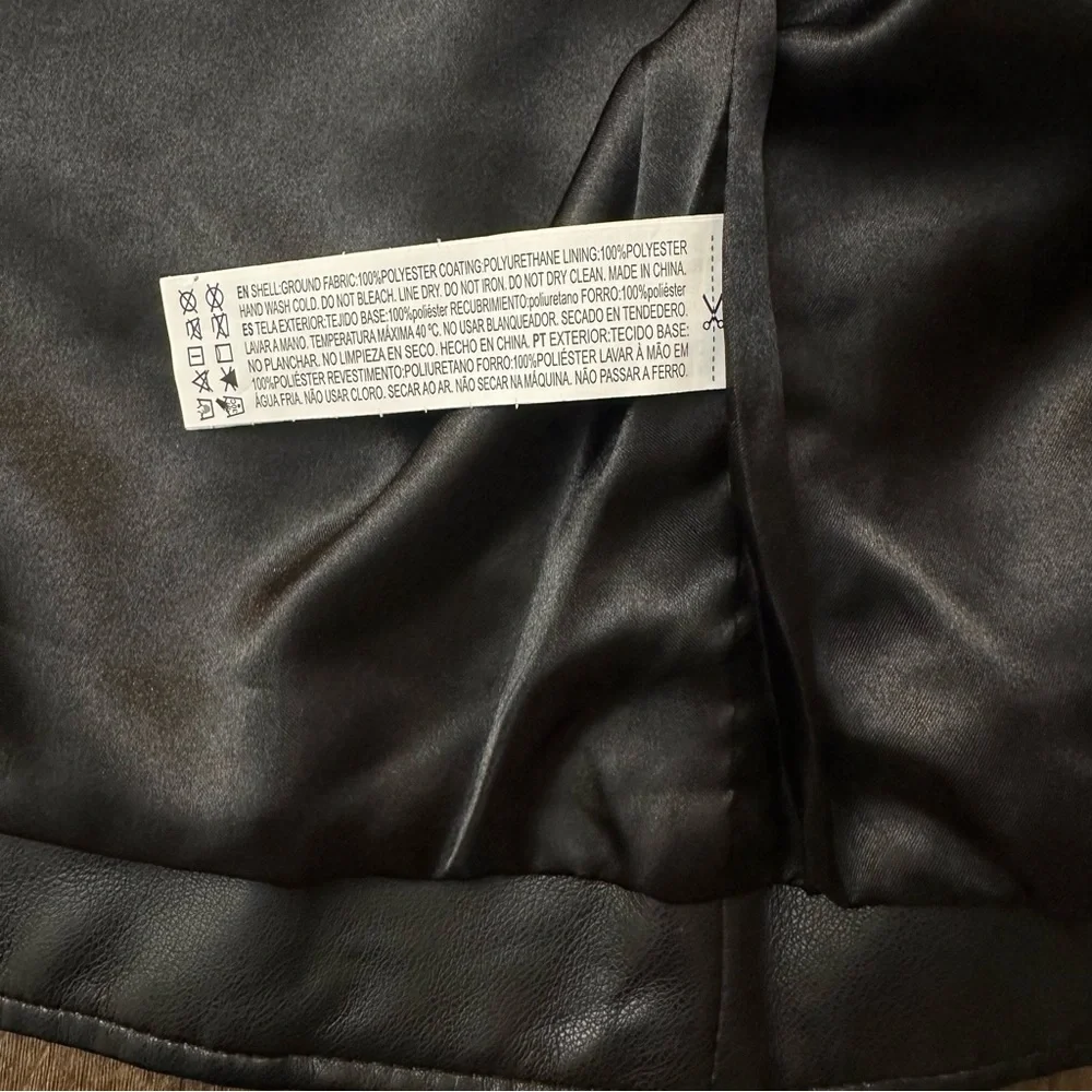 Forever 21 Faux Leather Moto Jacket Black with Silver Zippers Men’s Size S